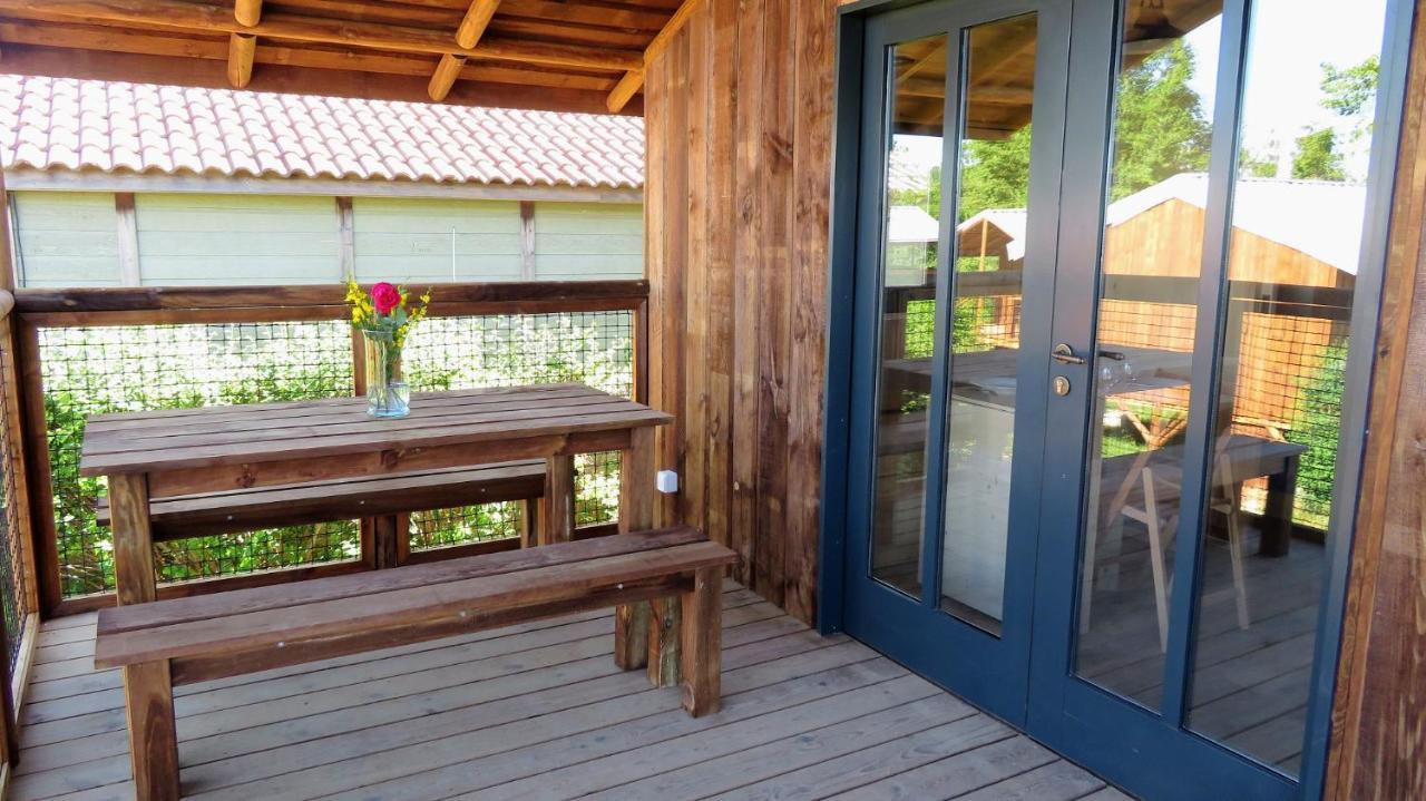 Grane Lodges Du Camping Les 4 Saisons מראה חיצוני תמונה